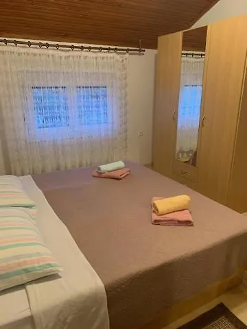 Zarko Apartment Brzac