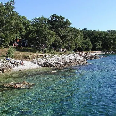 Zarko アパート Brzac